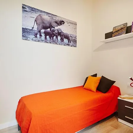 Lovely & Bright Bogatell Beach Apartment *